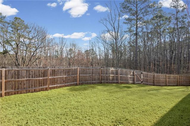 312 Deer Run Drive, Dallas, GA 30132