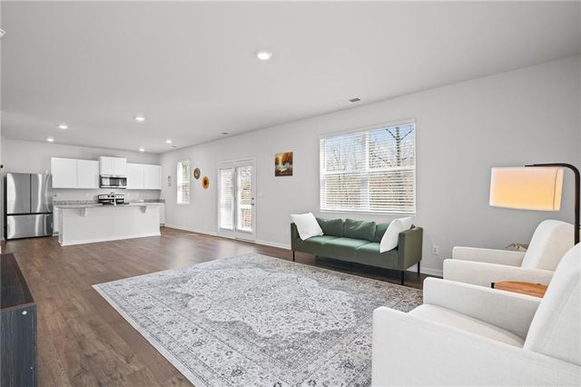 312 Deer Run Drive, Dallas, GA 30132