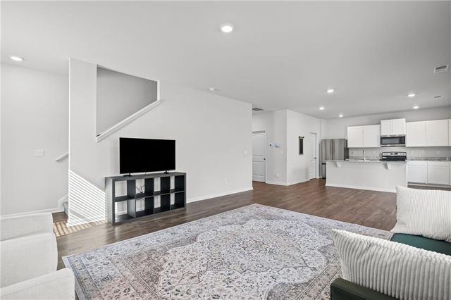 312 Deer Run Drive, Dallas, GA 30132