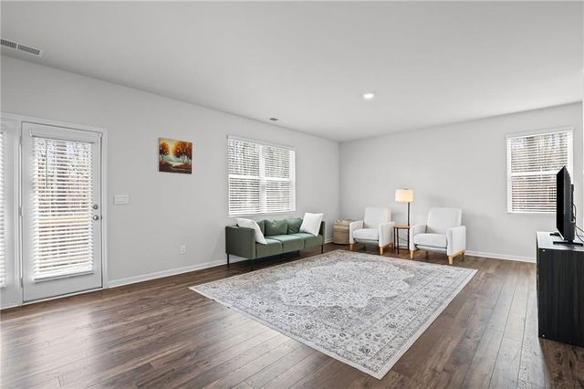 312 Deer Run Drive, Dallas, GA 30132