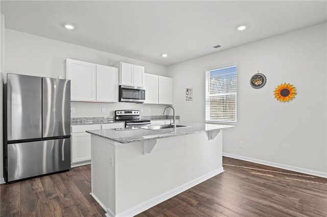 312 Deer Run Drive, Dallas, GA 30132