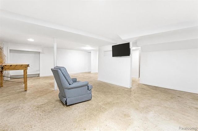 32612 Dover Street, Garden City, MI 48135