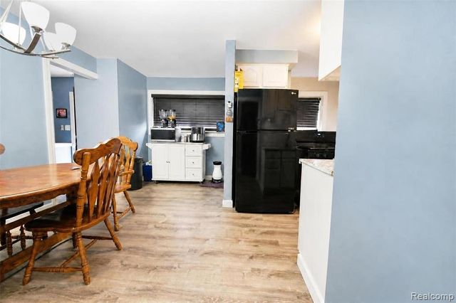 32612 Dover Street, Garden City, MI 48135