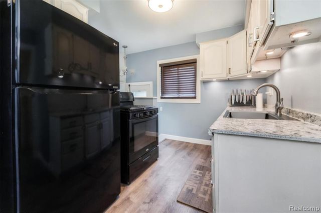 32612 Dover Street, Garden City, MI 48135