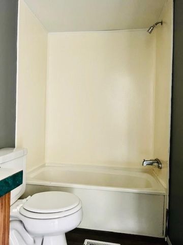 407 Road 5105, Cleveland, TX 77327