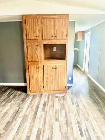 407 Road 5105, Cleveland, TX 77327