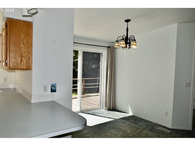 42065 VISTA Dr, Port Orford, OR 97465