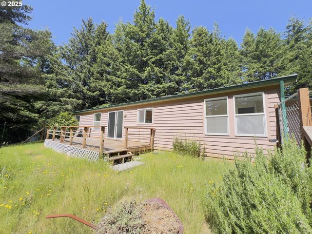 42065 VISTA Dr, Port Orford, OR 97465