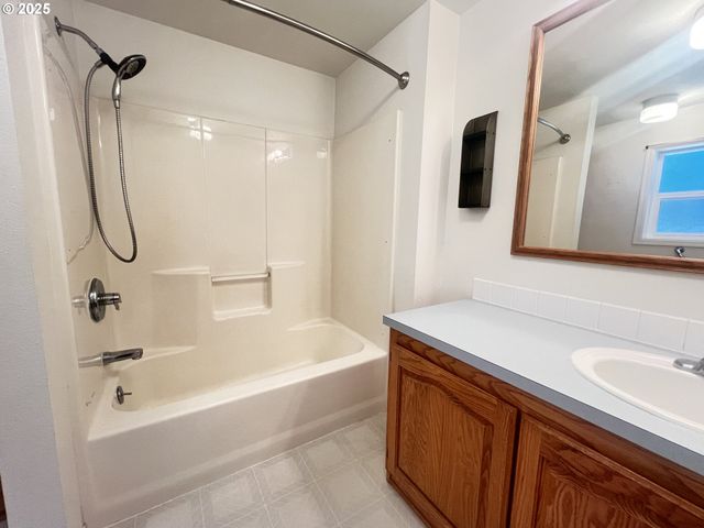 42065 VISTA Dr, Port Orford, OR 97465