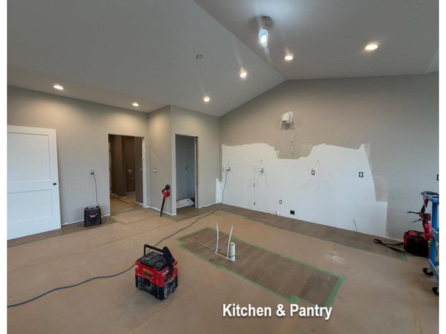 1009 Ziegler Drive, Waunakee, WI 53597