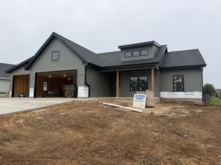 1009 Ziegler Drive, Waunakee, WI 53597