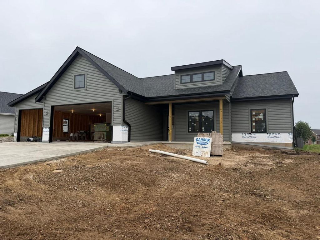 1009 Ziegler Drive, Waunakee, WI 53597