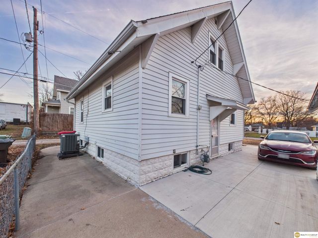 1216 S 7th Street, Lincoln, NE 68502