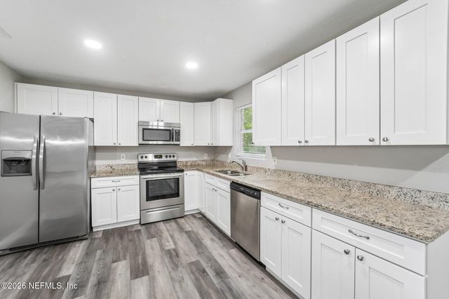 6557 LOU Drive N, Jacksonville, FL 32216