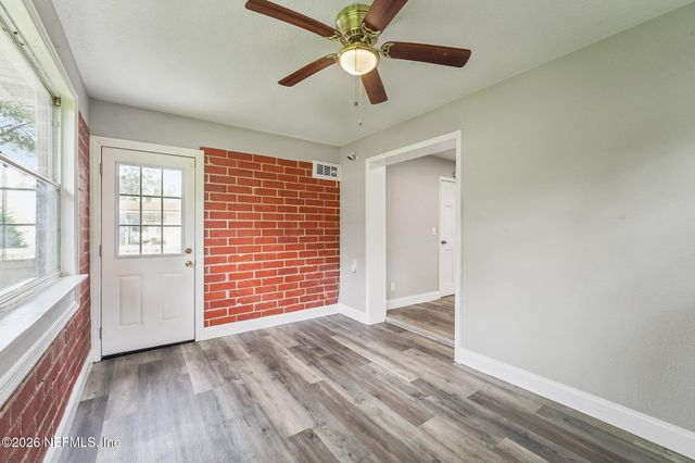 6557 LOU Drive N, Jacksonville, FL 32216