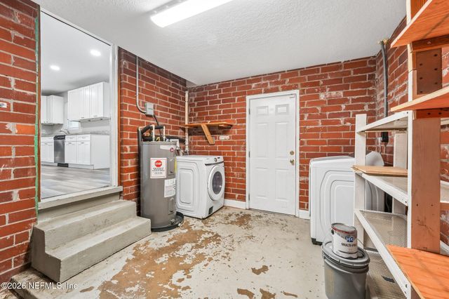 6557 LOU Drive N, Jacksonville, FL 32216