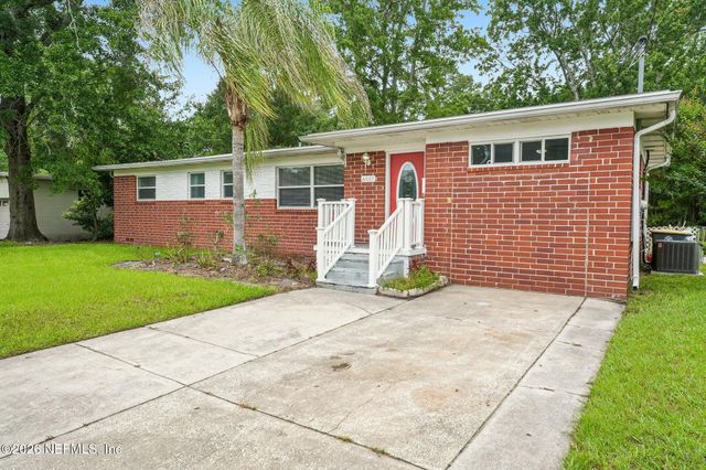 6557 LOU Drive N, Jacksonville, FL 32216