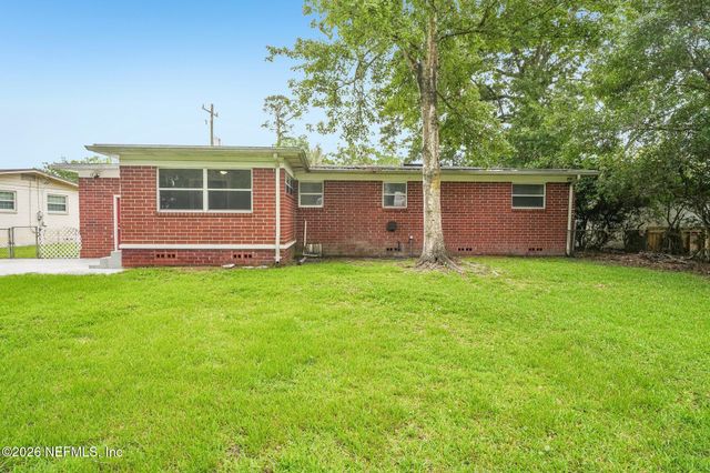 6557 LOU Drive N, Jacksonville, FL 32216