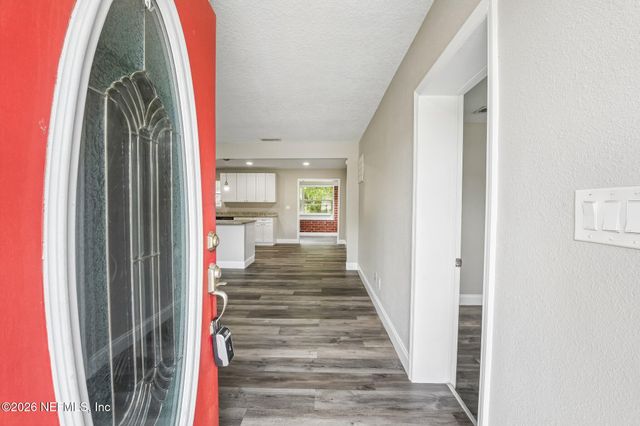 6557 LOU Drive N, Jacksonville, FL 32216