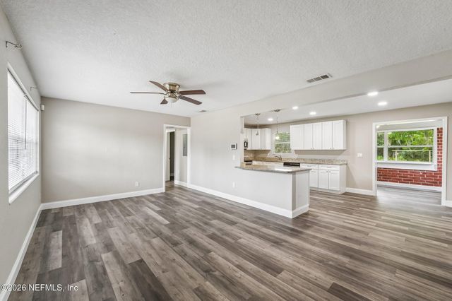 6557 LOU Drive N, Jacksonville, FL 32216