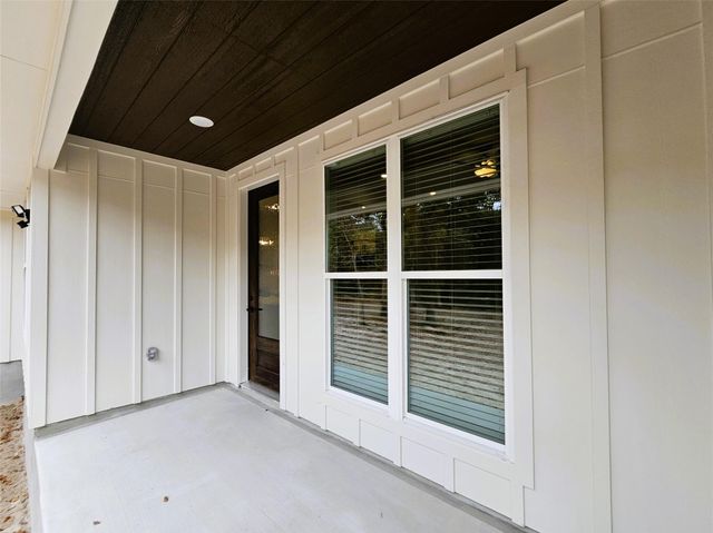 116 Pine Point CV, Elgin, TX 78621