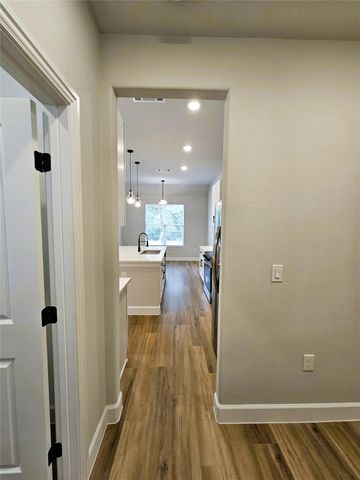 116 Pine Point CV, Elgin, TX 78621