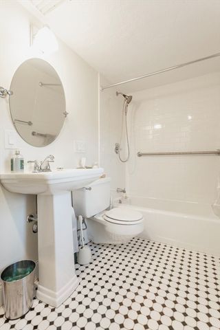 64 Bridge Street, Fairhaven, MA 02719