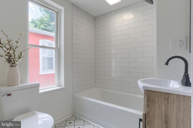 426 NEVIN ST, Lancaster, PA 17603