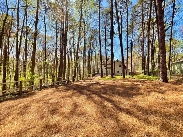 202 Crabapple Lane, Powder Springs, GA 30127