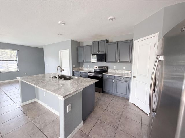 11126 HUDSON HILLS LANE, Riverview, FL 33579
