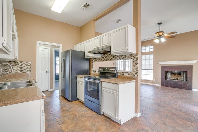 1000 County Road 1105, Rio Vista, TX 76093