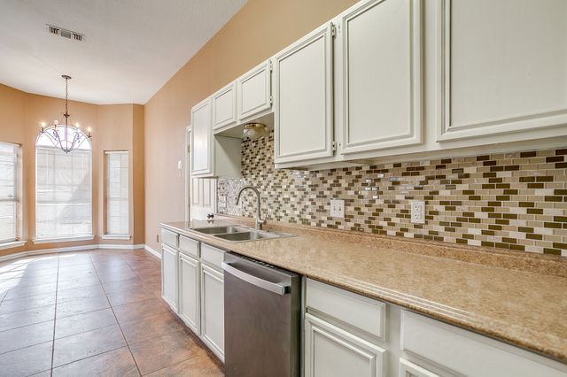 1000 County Road 1105, Rio Vista, TX 76093