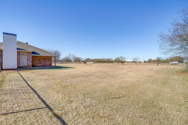1000 County Road 1105, Rio Vista, TX 76093
