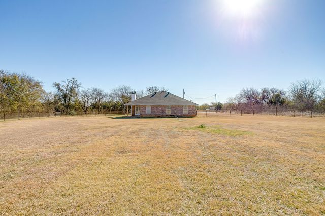 1000 County Road 1105, Rio Vista, TX 76093