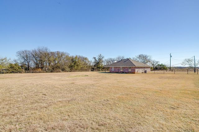 1000 County Road 1105, Rio Vista, TX 76093