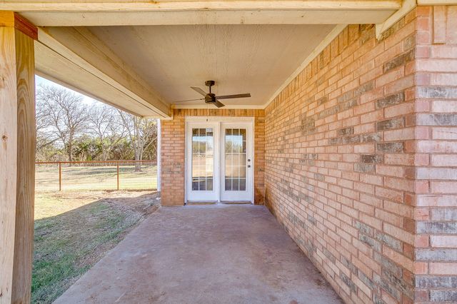 1000 County Road 1105, Rio Vista, TX 76093