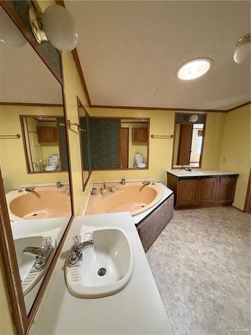 39 Blackhawk Avenue, Harlingen, TX 78552
