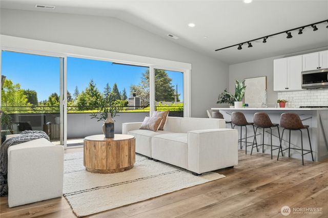 634 11th Avenue, Kirkland, WA 98033