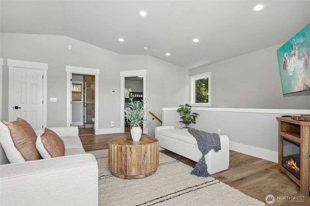 634 11th Avenue, Kirkland, WA 98033