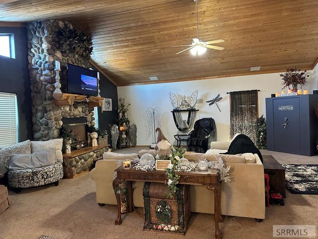 22 E Rich Lane, Blackfoot, ID 83221