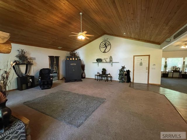 22 E Rich Lane, Blackfoot, ID 83221