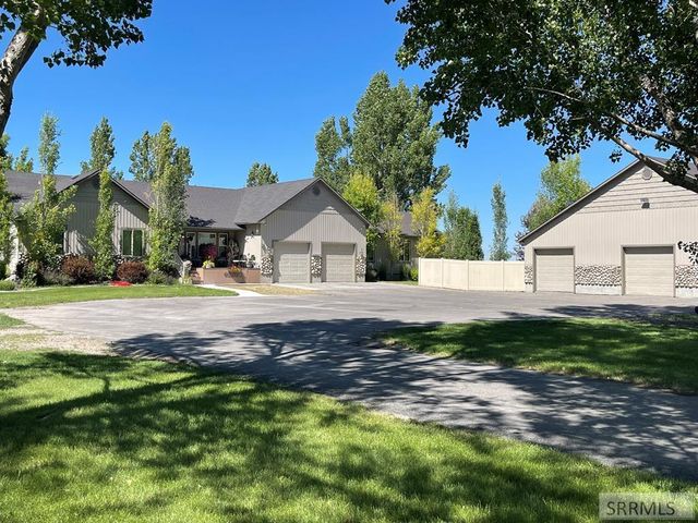 22 E Rich Lane, Blackfoot, ID 83221