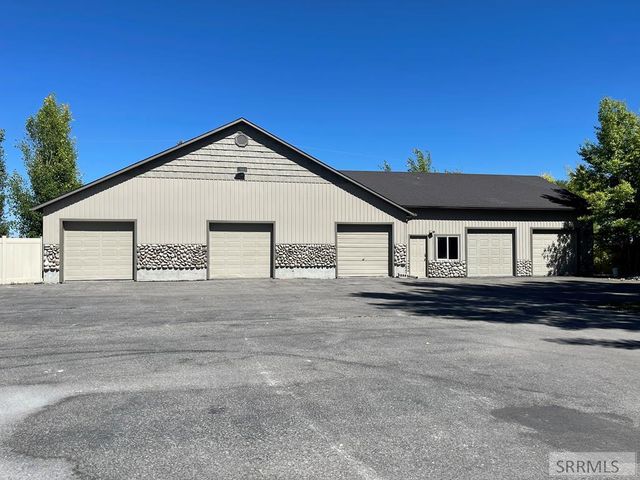 22 E Rich Lane, Blackfoot, ID 83221