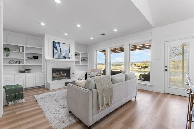 2102 Old McGarrah Road, Mckinney, TX 75072