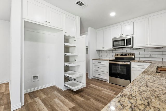 1805 W Belden, Sherman, TX 75092