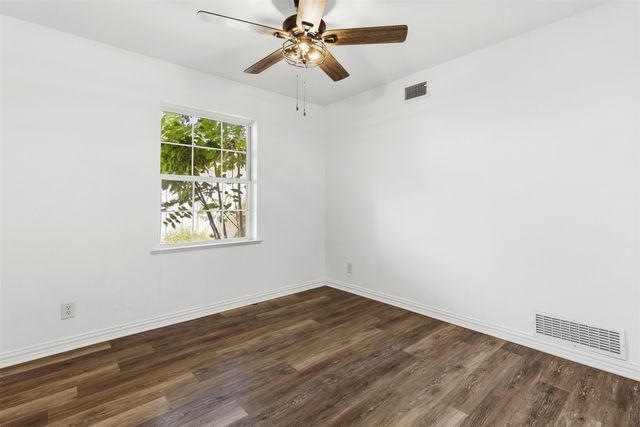 1805 W Belden, Sherman, TX 75092