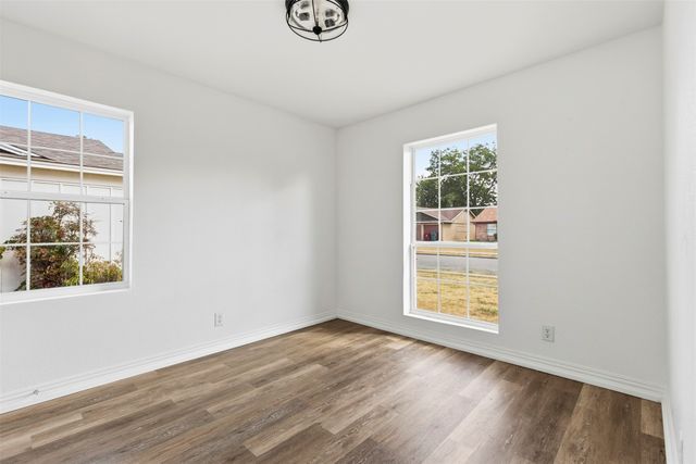 1805 W Belden, Sherman, TX 75092