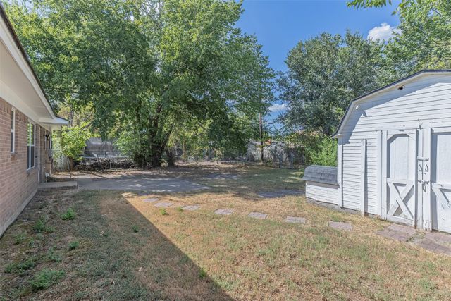 1805 W Belden, Sherman, TX 75092