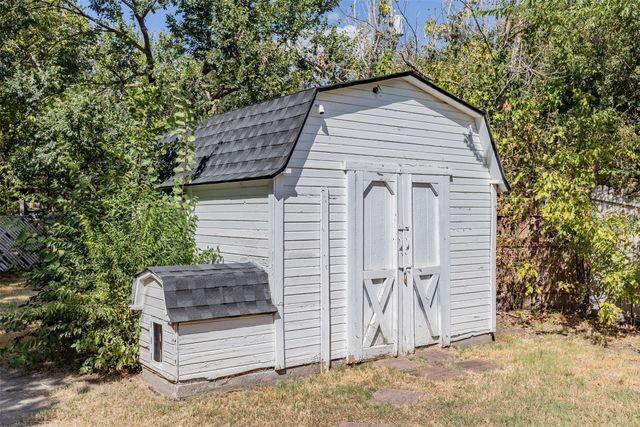 1805 W Belden, Sherman, TX 75092