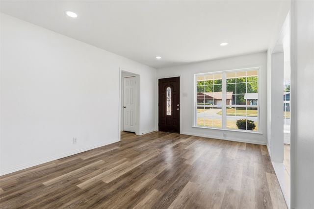 1805 W Belden, Sherman, TX 75092